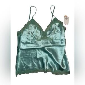 Gold hawk 100% washable silk camisole medium Tiffany